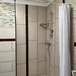 Fatlume No 5 6 בית הארחה 3*